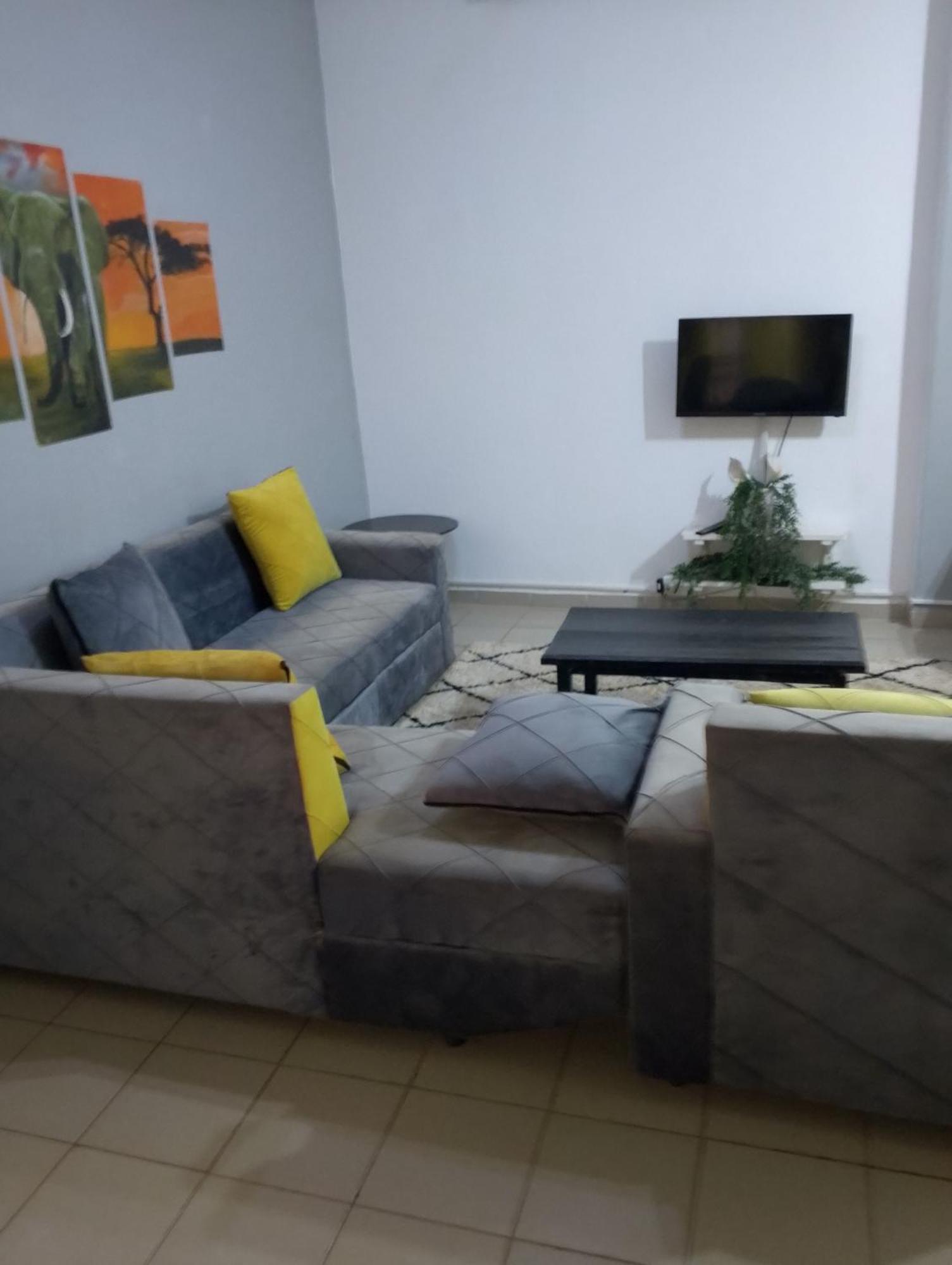Appart Meuble Le Dakota Yaoundé Екстериор снимка