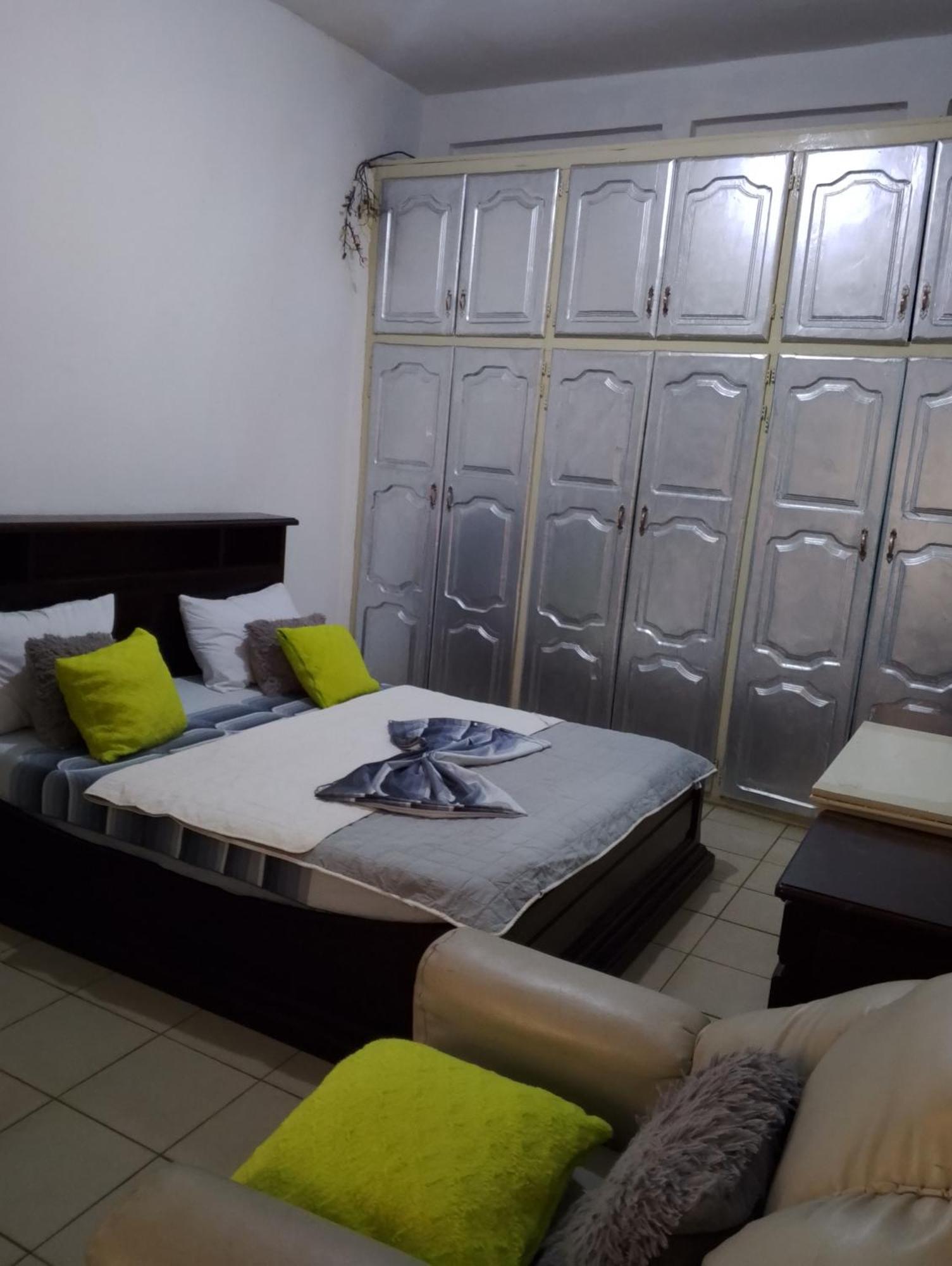 Appart Meuble Le Dakota Yaoundé Екстериор снимка